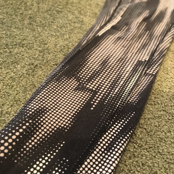 Patterned Reebok leggings - Picture 3 of 3